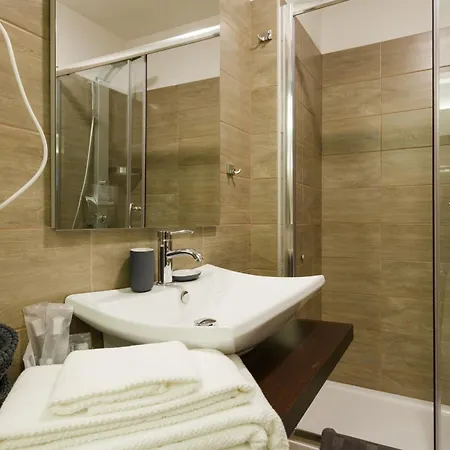 Hotel Domus Terenzio 3*