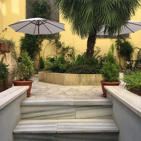 Domus Terenzio فندق