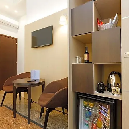 Domus Terenzio מלון 3*
