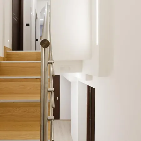 Domus Terenzio 3* روما